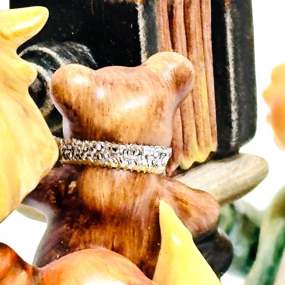 Goebel Hummel #2132 "Camera Ready" 25th Anniversary Edition TMK8 - Picture 10 of 16